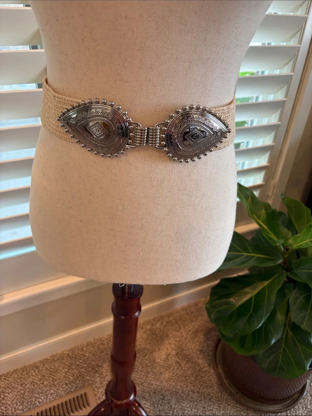 Beautiful Beige Elastic Waist Belt with Silver Concho Buckle